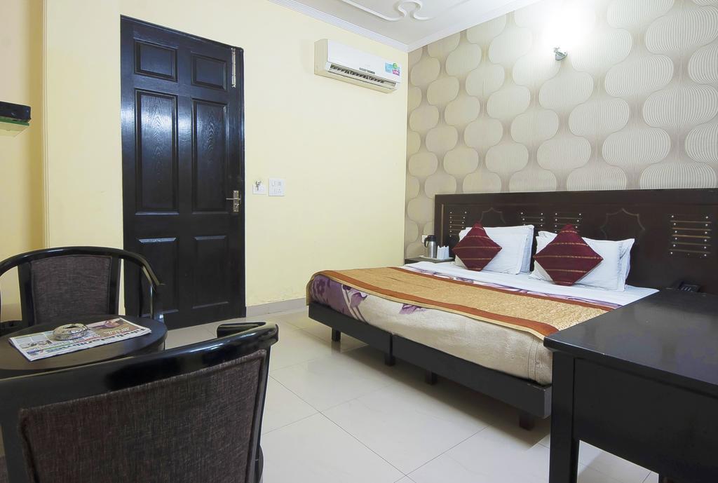 Hotel Sunrise Delhi  Exterior photo