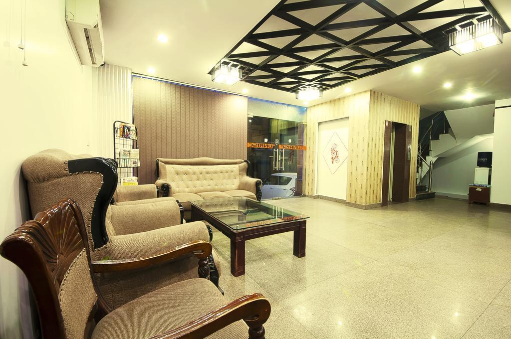 Hotel Sunrise Delhi  Exterior photo