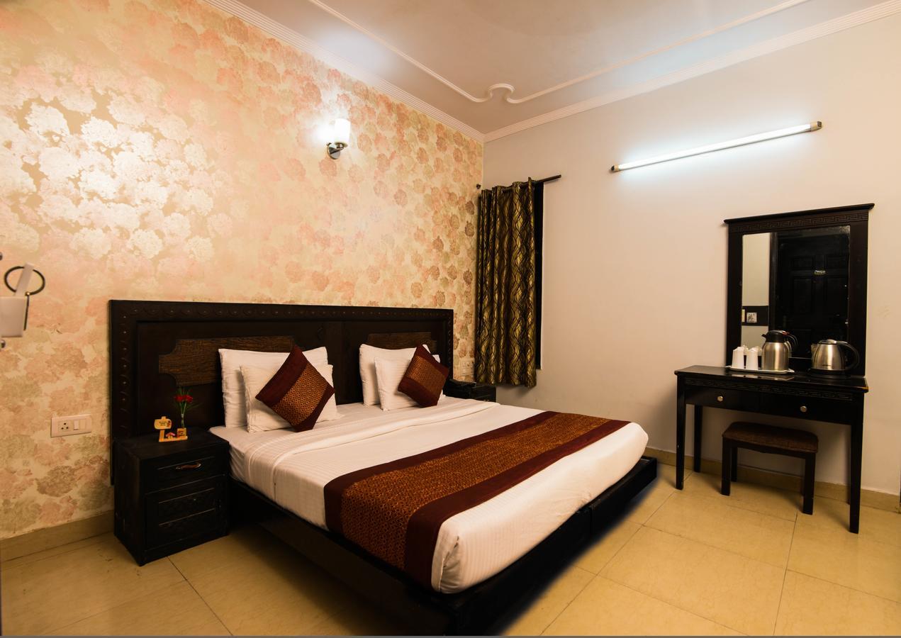 Hotel Sunrise Delhi  Exterior photo